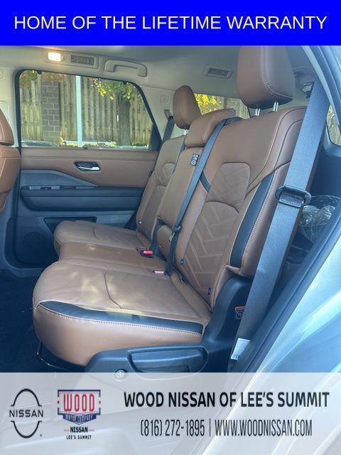 new 2025 Nissan Pathfinder car, priced at $44,344