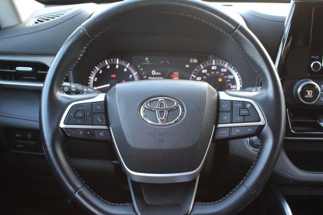 used 2023 Toyota Highlander car