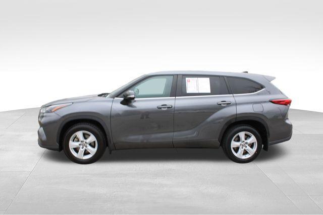 used 2023 Toyota Highlander car, priced at $29,979