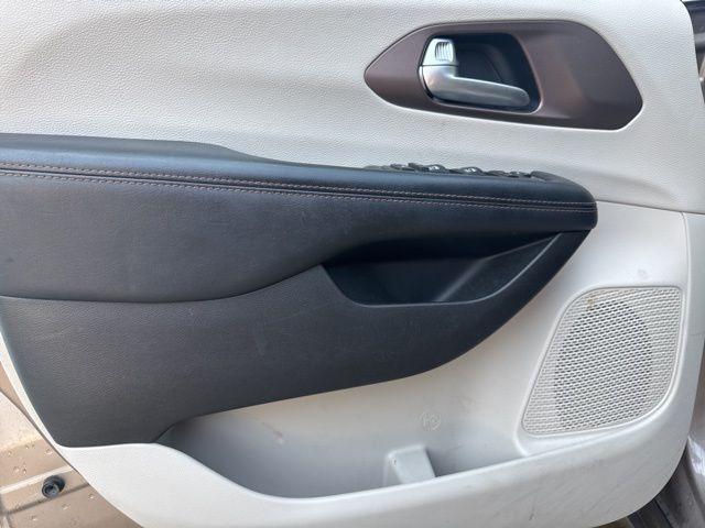 used 2017 Chrysler Pacifica car, priced at $16,337