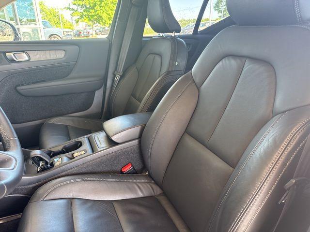used 2023 Volvo XC40 car, priced at $23,998