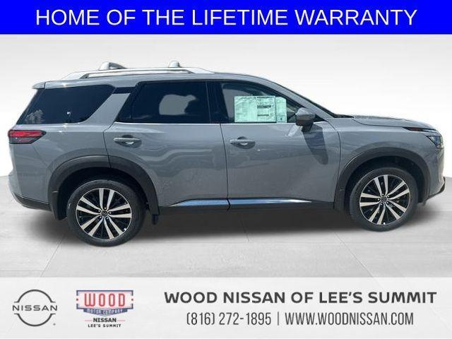 new 2025 Nissan Pathfinder car, priced at $50,273