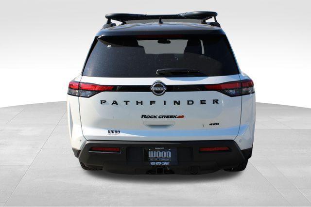 new 2024 Nissan Pathfinder car, priced at $42,384