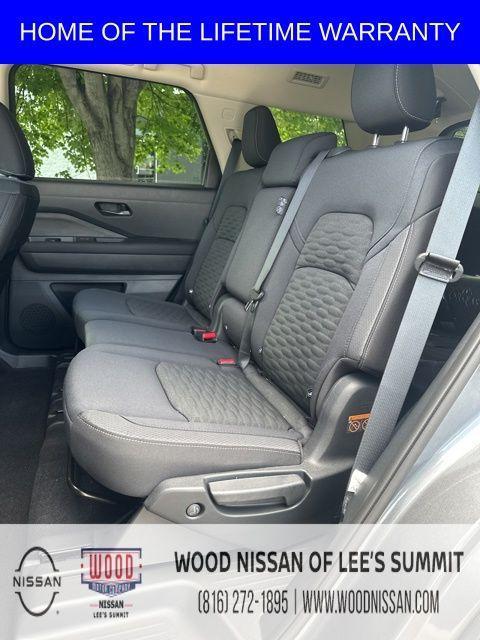 new 2025 Nissan Pathfinder car, priced at $40,055