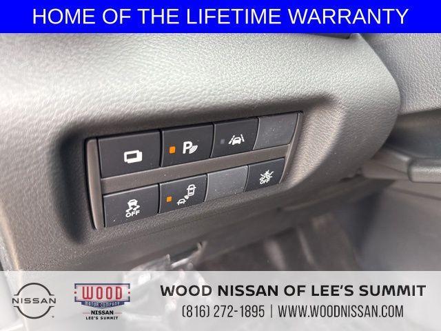 new 2025 Nissan Kicks car, priced at $23,915