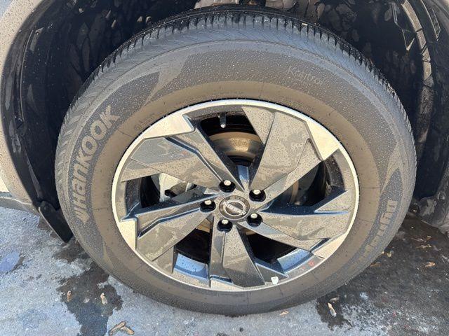 used 2024 Nissan Rogue car, priced at $27,289