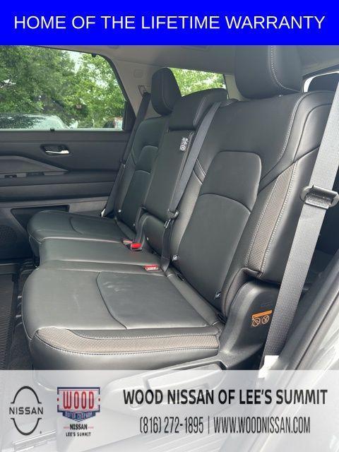 new 2025 Nissan Pathfinder car, priced at $43,039