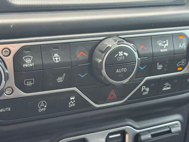 used 2023 Jeep Gladiator car, priced at $35,628