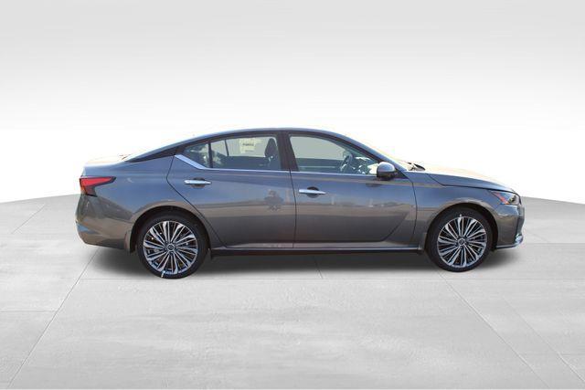 new 2025 Nissan Altima car, priced at $34,645