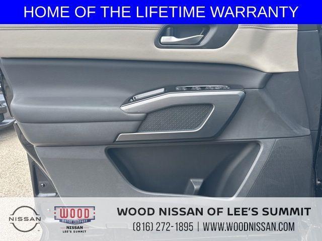 new 2025 Nissan Pathfinder car, priced at $45,694