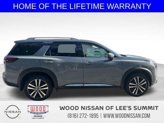new 2025 Nissan Pathfinder car, priced at $49,702