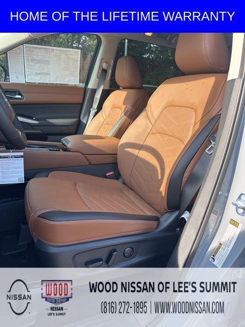 new 2025 Nissan Pathfinder car, priced at $49,702