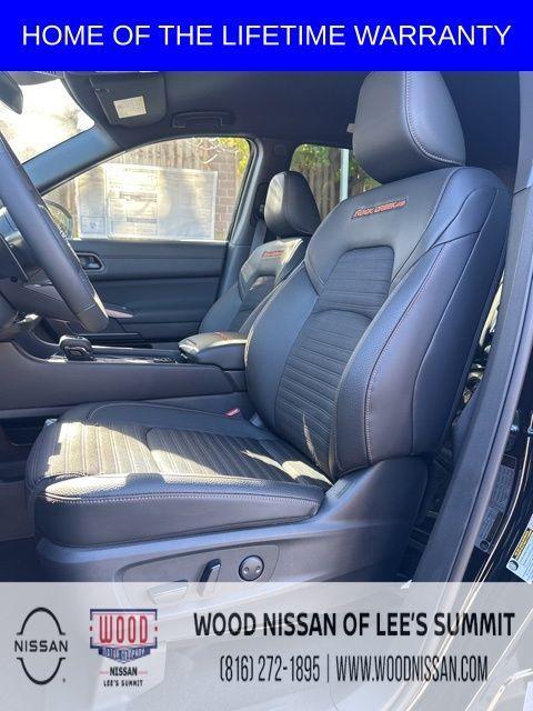 new 2025 Nissan Pathfinder car, priced at $37,768