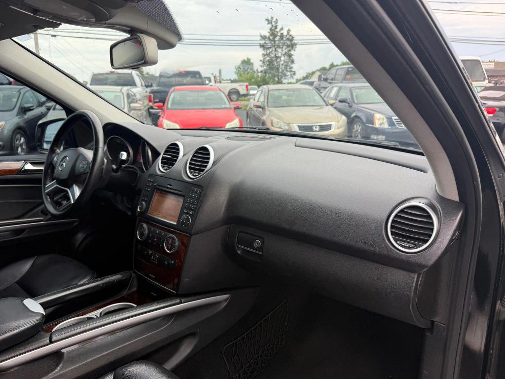 used 2011 Mercedes-Benz M-Class car, priced at $7,990