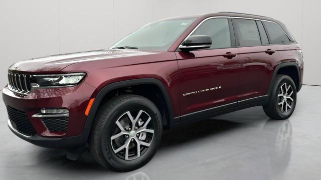 new 2025 Jeep Grand Cherokee car, priced at $53,730