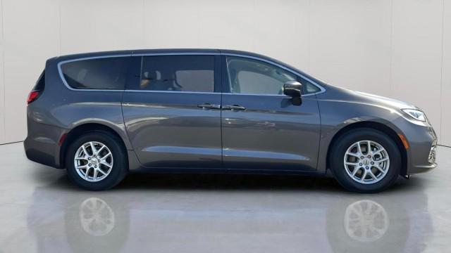 used 2023 Chrysler Pacifica car, priced at $25,703