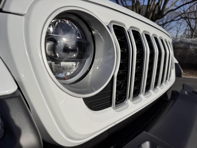 new 2025 Jeep Wrangler car, priced at $57,395