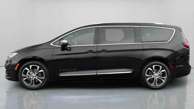 new 2025 Chrysler Pacifica car, priced at $53,625