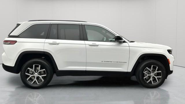 new 2025 Jeep Grand Cherokee car, priced at $53,135