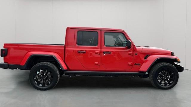 new 2025 Jeep Gladiator car, priced at $45,235