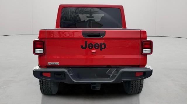 new 2025 Jeep Gladiator car, priced at $45,235