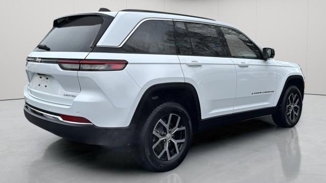 new 2025 Jeep Grand Cherokee car, priced at $52,140