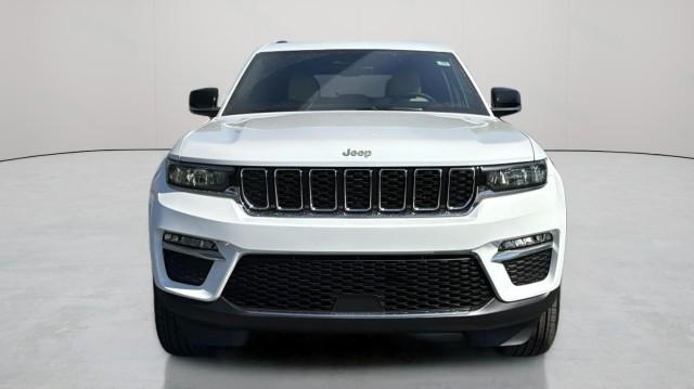 new 2025 Jeep Grand Cherokee car, priced at $46,700