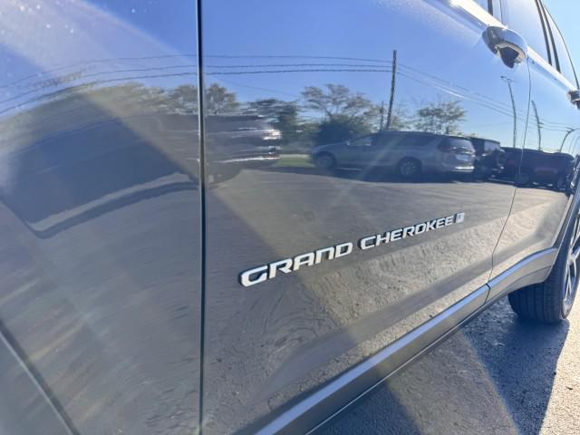 new 2025 Jeep Grand Cherokee L car, priced at $51,070