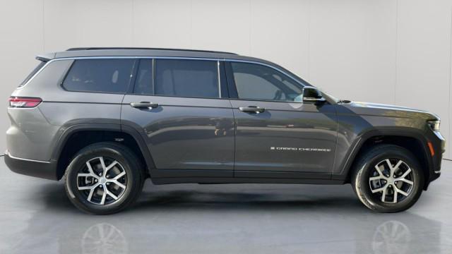 new 2025 Jeep Grand Cherokee L car, priced at $51,070