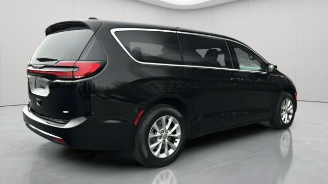 new 2025 Chrysler Pacifica car, priced at $44,140