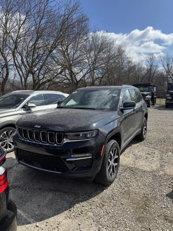 new 2025 Jeep Grand Cherokee car, priced at $52,735