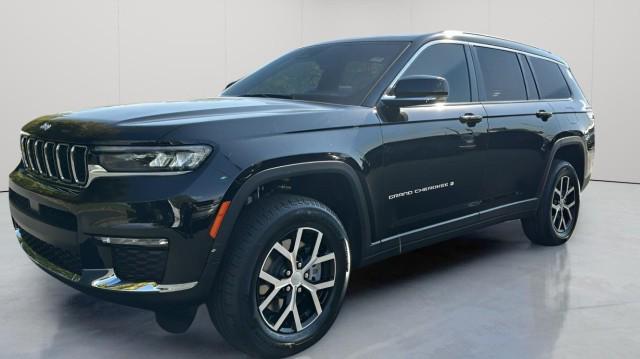 new 2025 Jeep Grand Cherokee L car, priced at $51,070