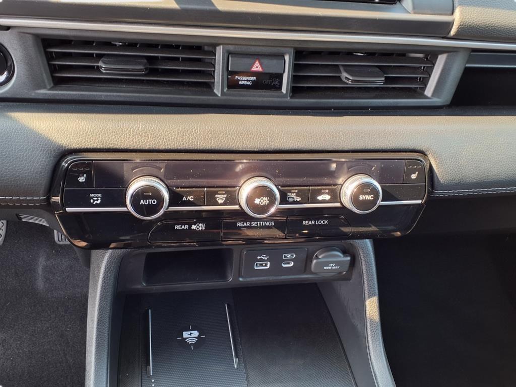 used 2025 Honda Pilot car, priced at $42,000