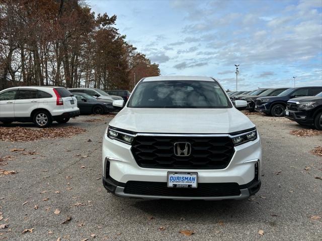 new 2025 Honda Pilot car, priced at $44,670