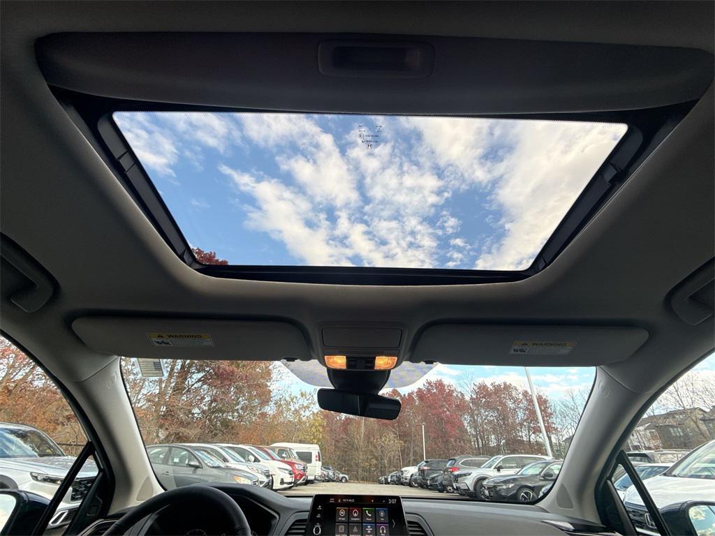 used 2025 Honda Odyssey car, priced at $45,499