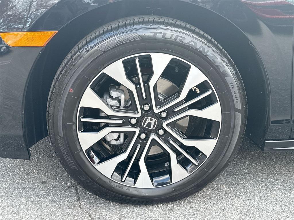 used 2025 Honda Odyssey car, priced at $45,499