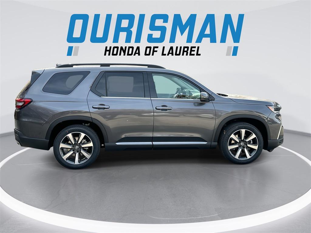 new 2025 Honda Pilot car, priced at $44,964