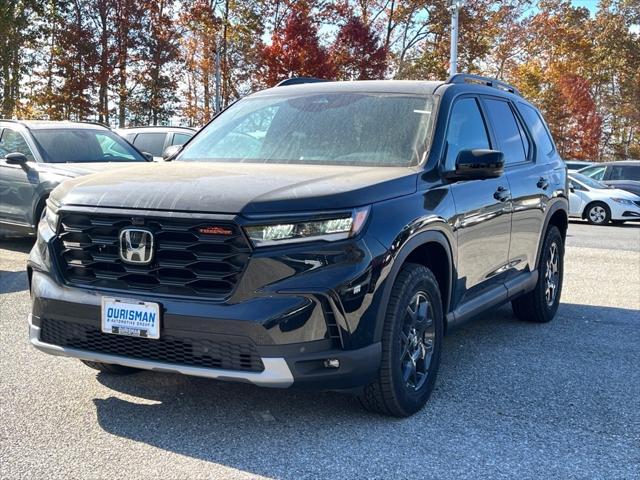 new 2025 Honda Pilot car, priced at $47,807