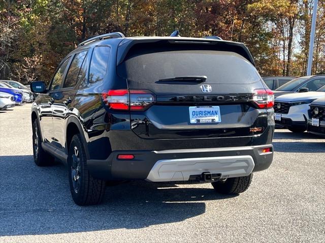 new 2025 Honda Pilot car, priced at $47,807