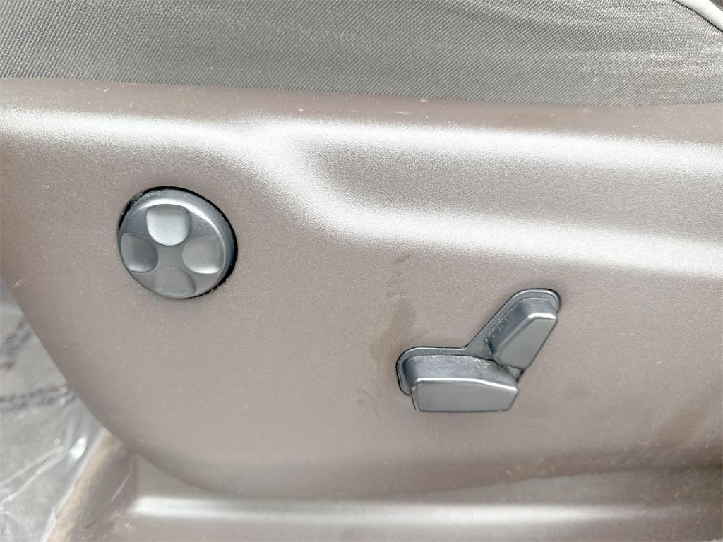 used 2019 Jeep Grand Cherokee car, priced at $21,508