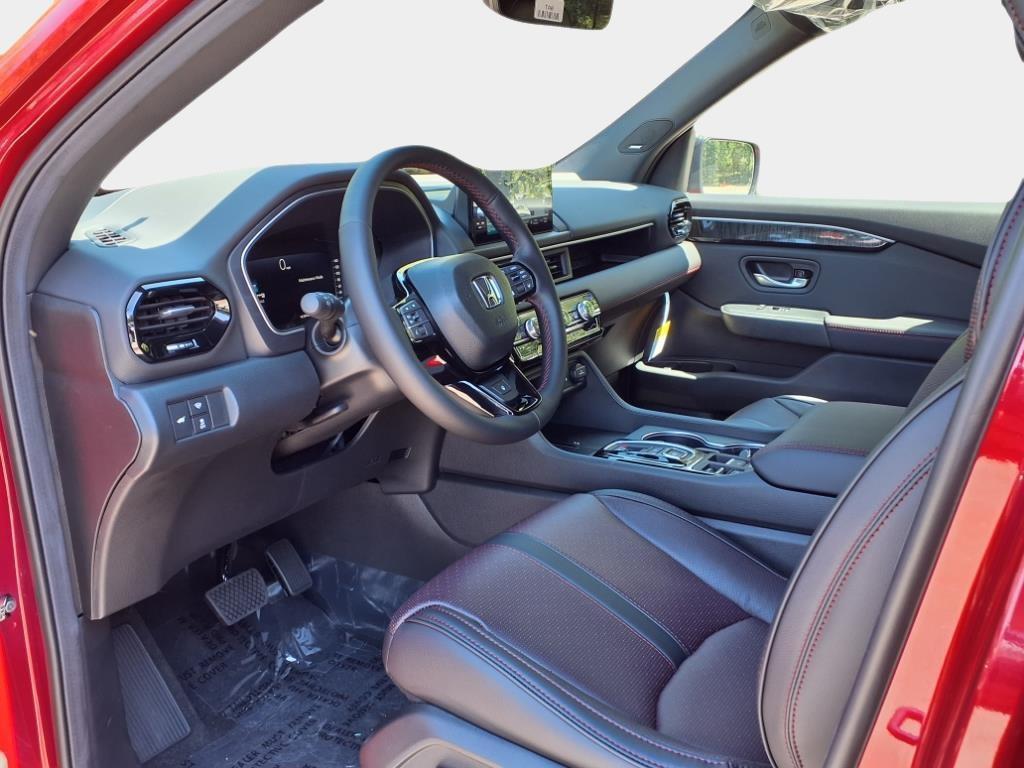 new 2025 Honda Pilot car, priced at $53,036