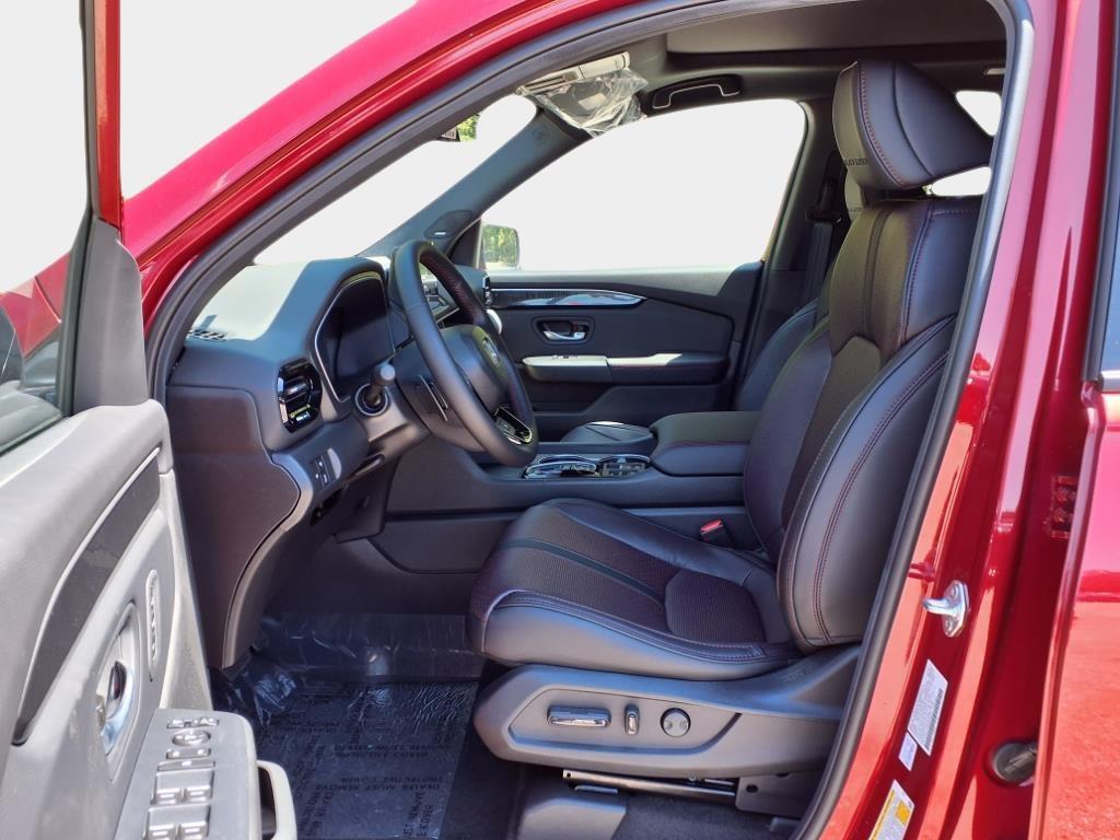 new 2025 Honda Pilot car, priced at $53,036