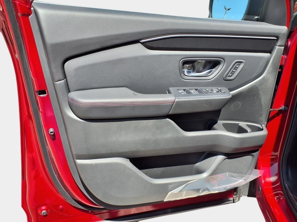 new 2025 Honda Pilot car, priced at $53,036
