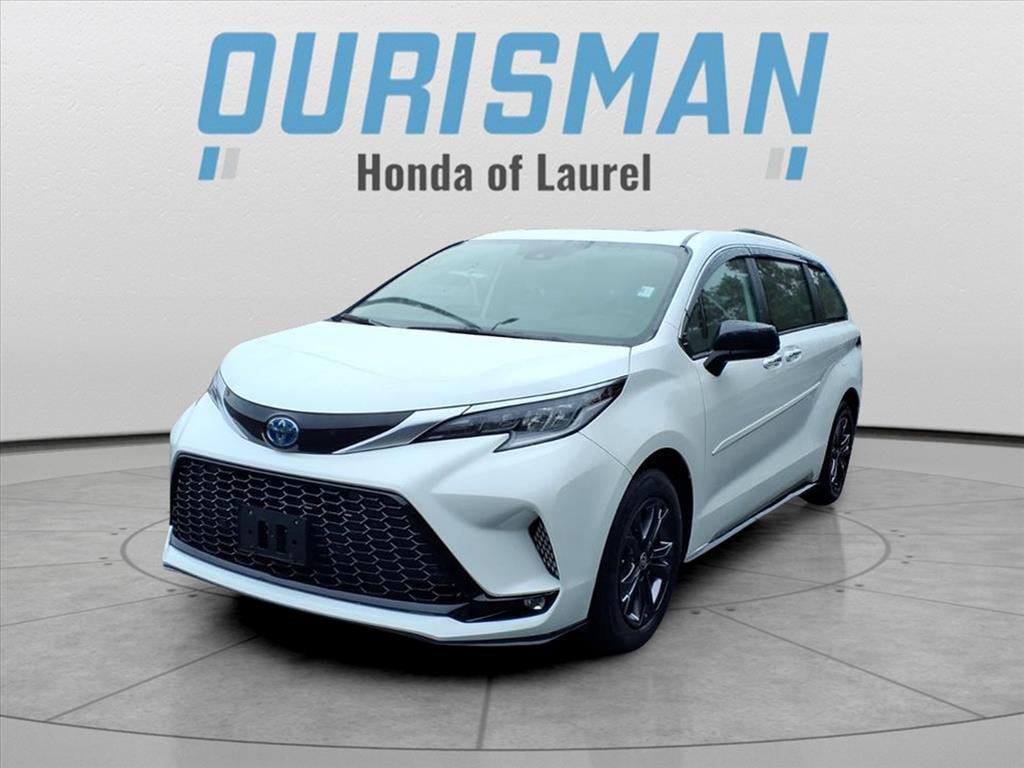 used 2024 Toyota Sienna car, priced at $43,958