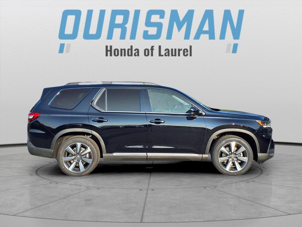 new 2025 Honda Pilot car, priced at $47,376