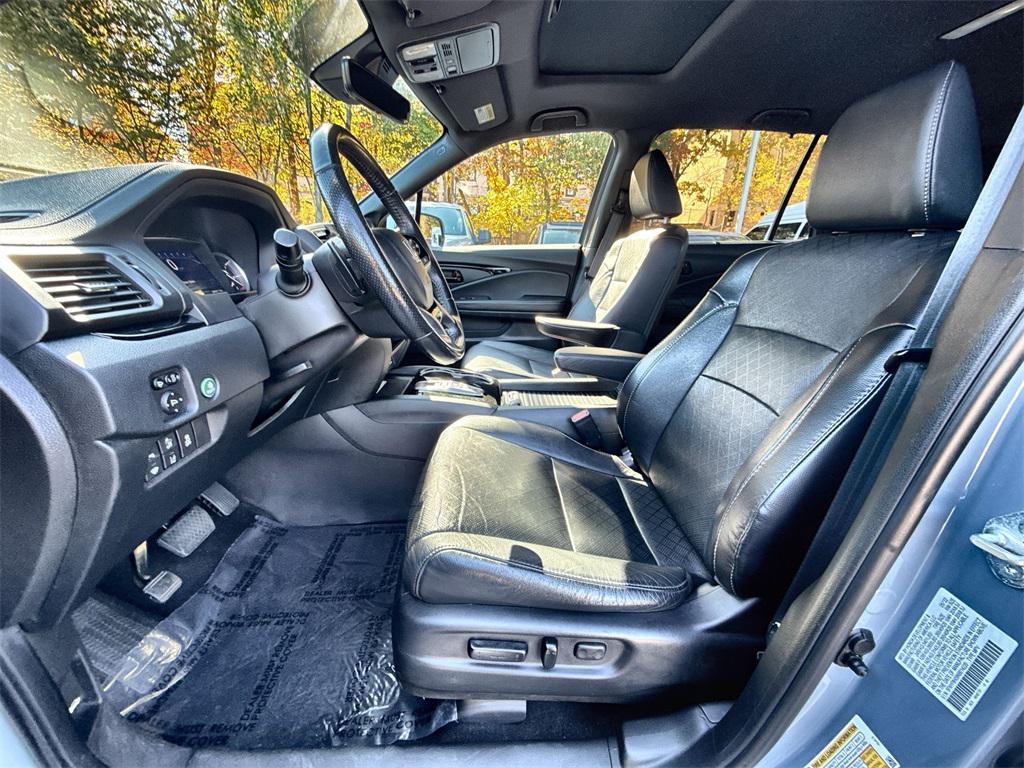 used 2022 Honda Passport car, priced at $30,488