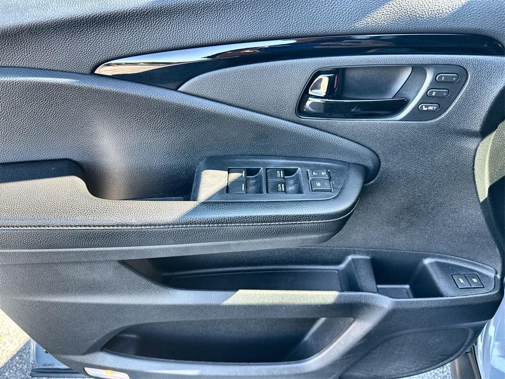 used 2022 Honda Passport car, priced at $30,488