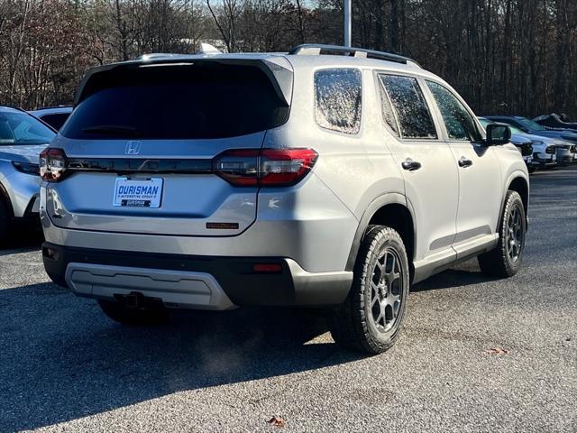 new 2025 Honda Pilot car, priced at $47,807