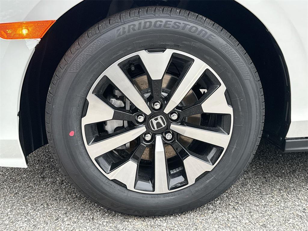 new 2026 Honda Odyssey car, priced at $41,655