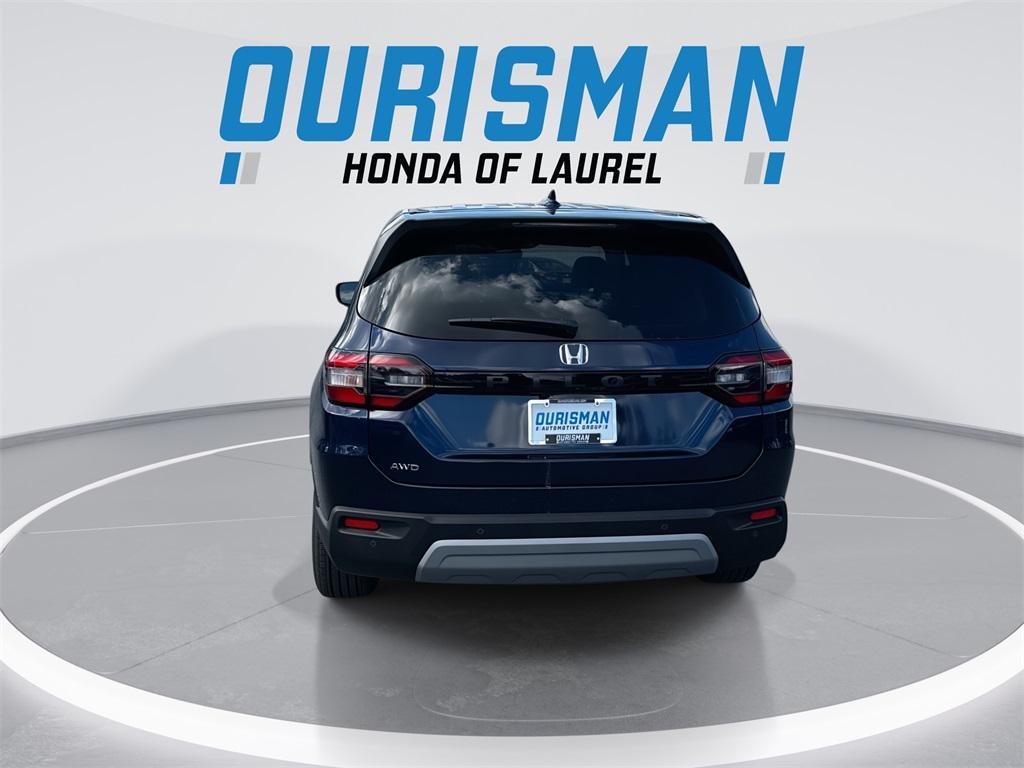 new 2025 Honda Pilot car, priced at $43,043
